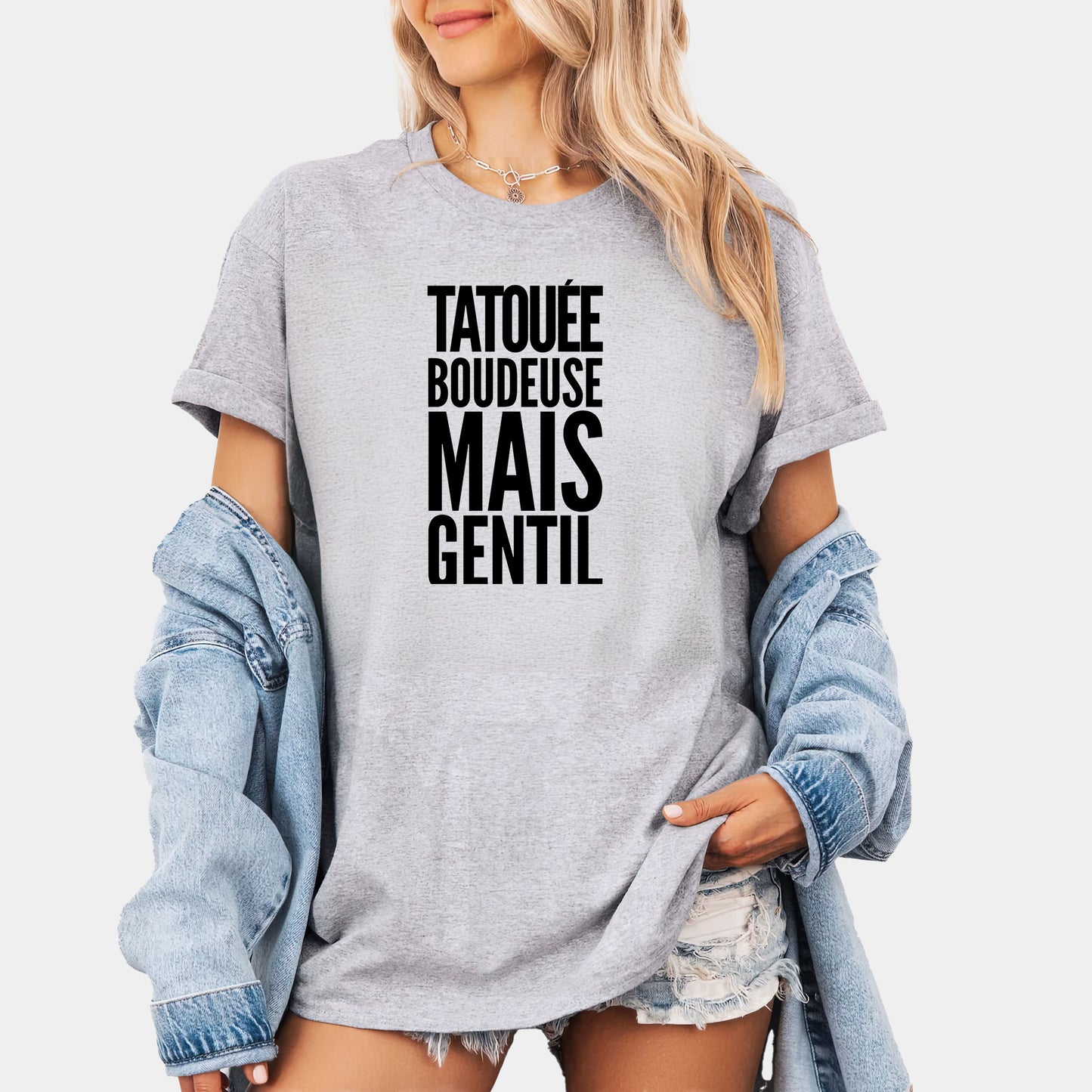 Tatouée boudeuse mais gentil