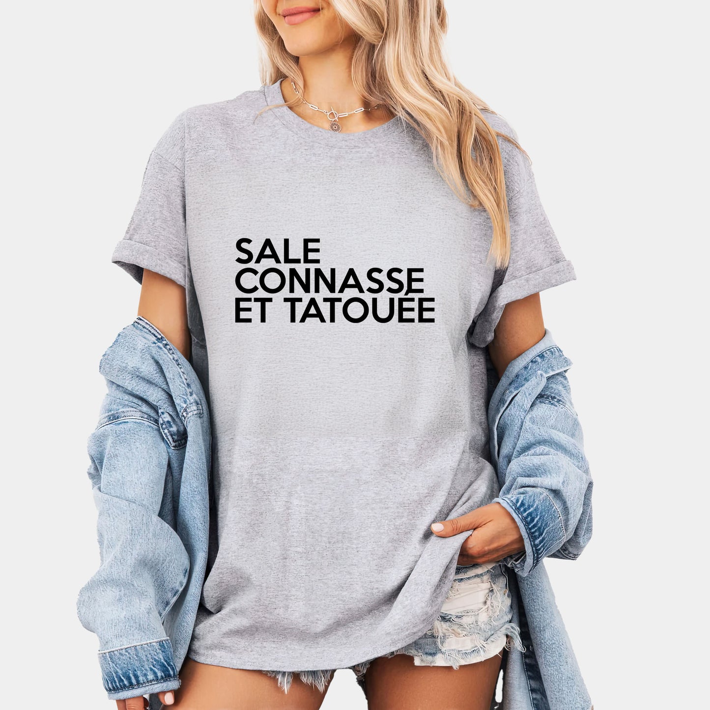 Sale, connasse et tatouée