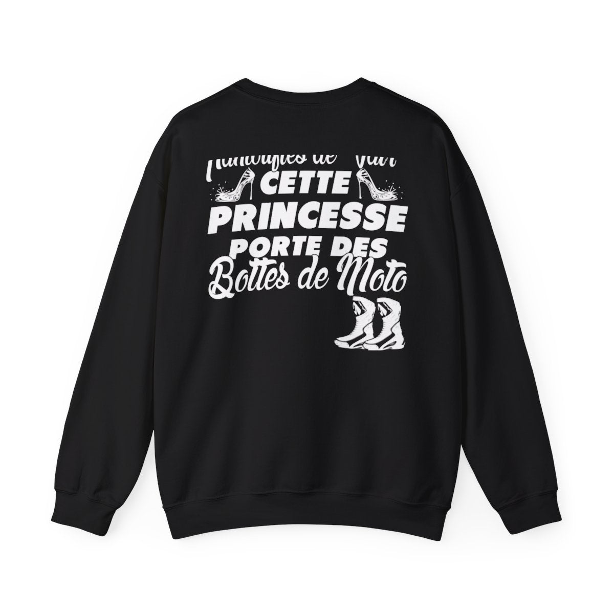 Cette princesse porte des bottes de moto