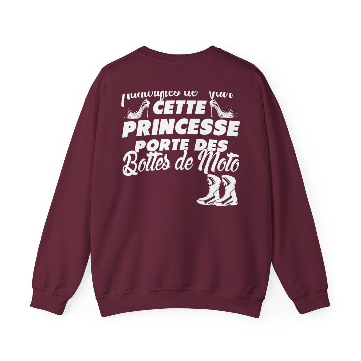 Cette princesse porte des bottes de moto