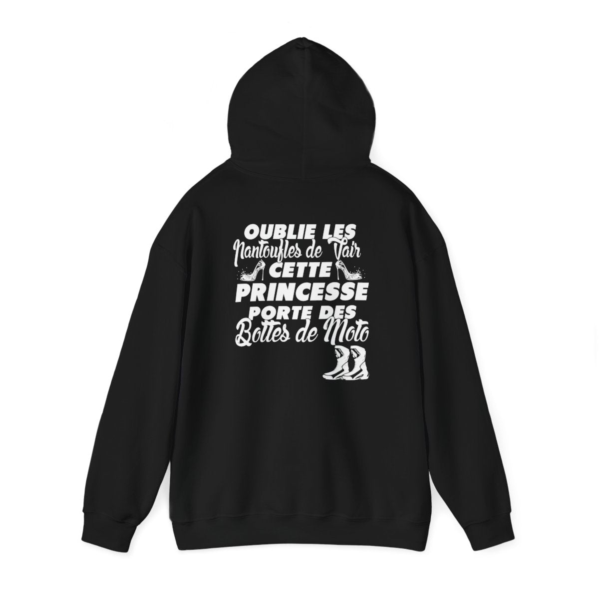 Cette princesse porte des bottes de moto