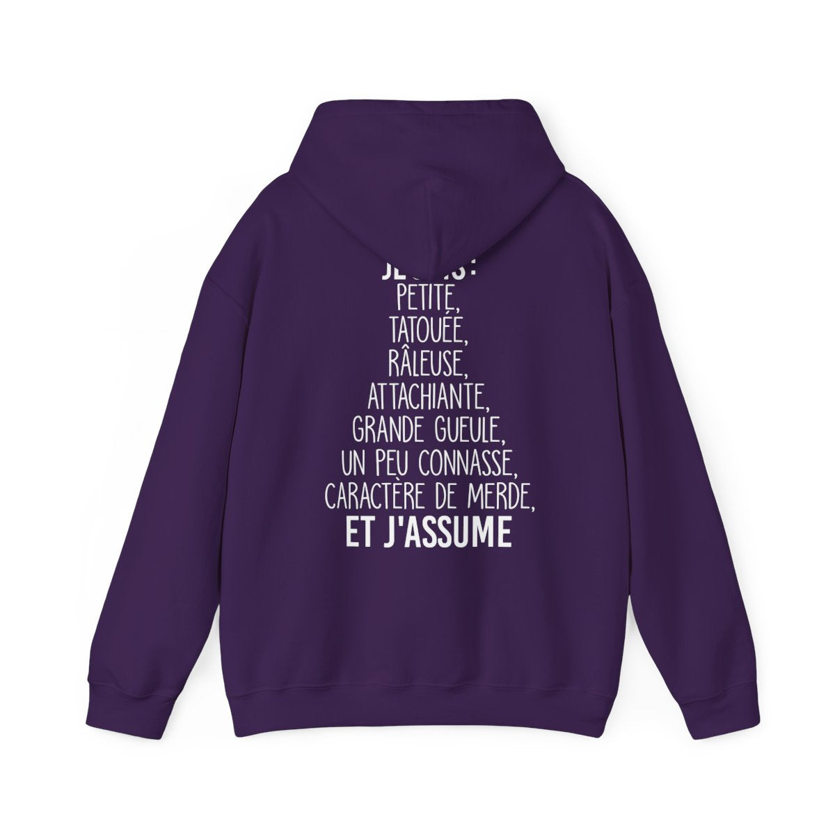 Je suis petite, tatouée, râleuse, attachiante, grande gueule, un peu connasse et j'assume
