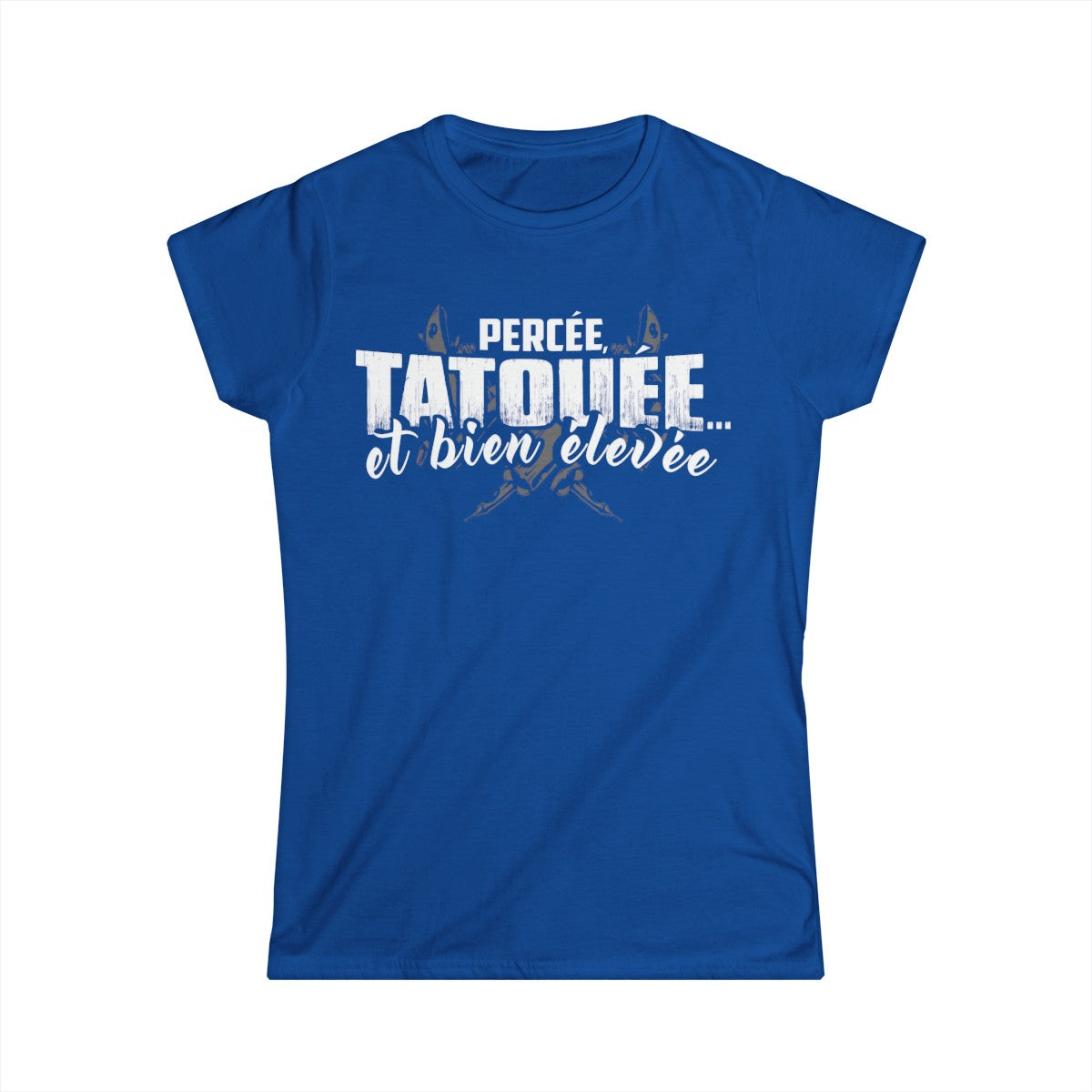 Percée, tatouée et bien élevée