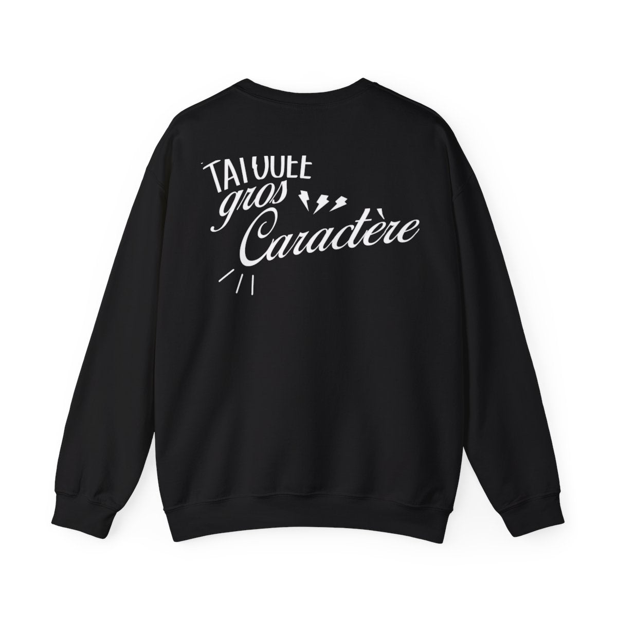 Petite tatouée gros caractère