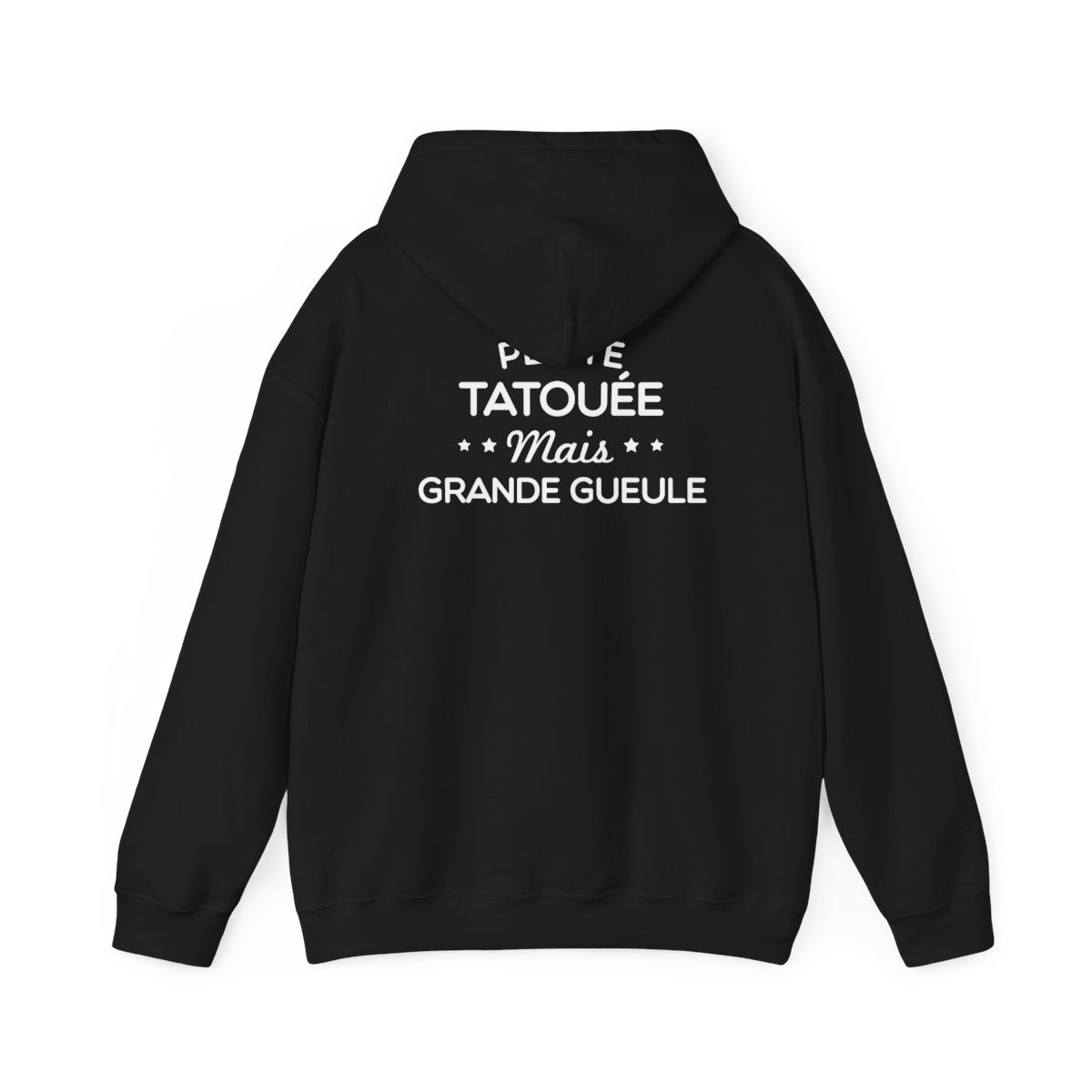 Petite tatouée mais grande gueule