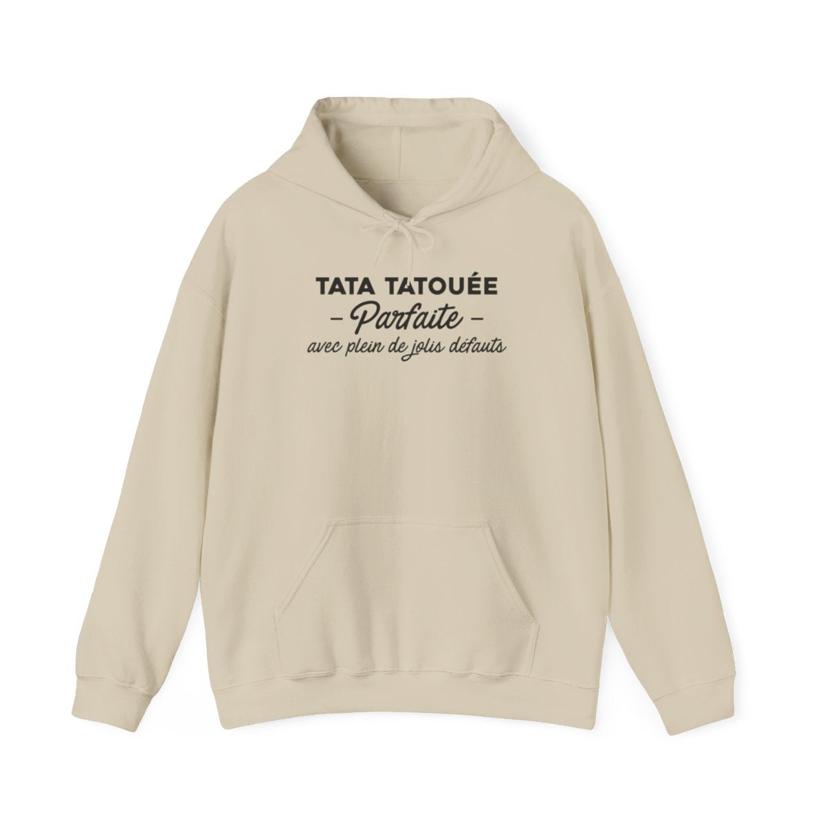Tata tatouée parfaite avec plein de jolis défauts