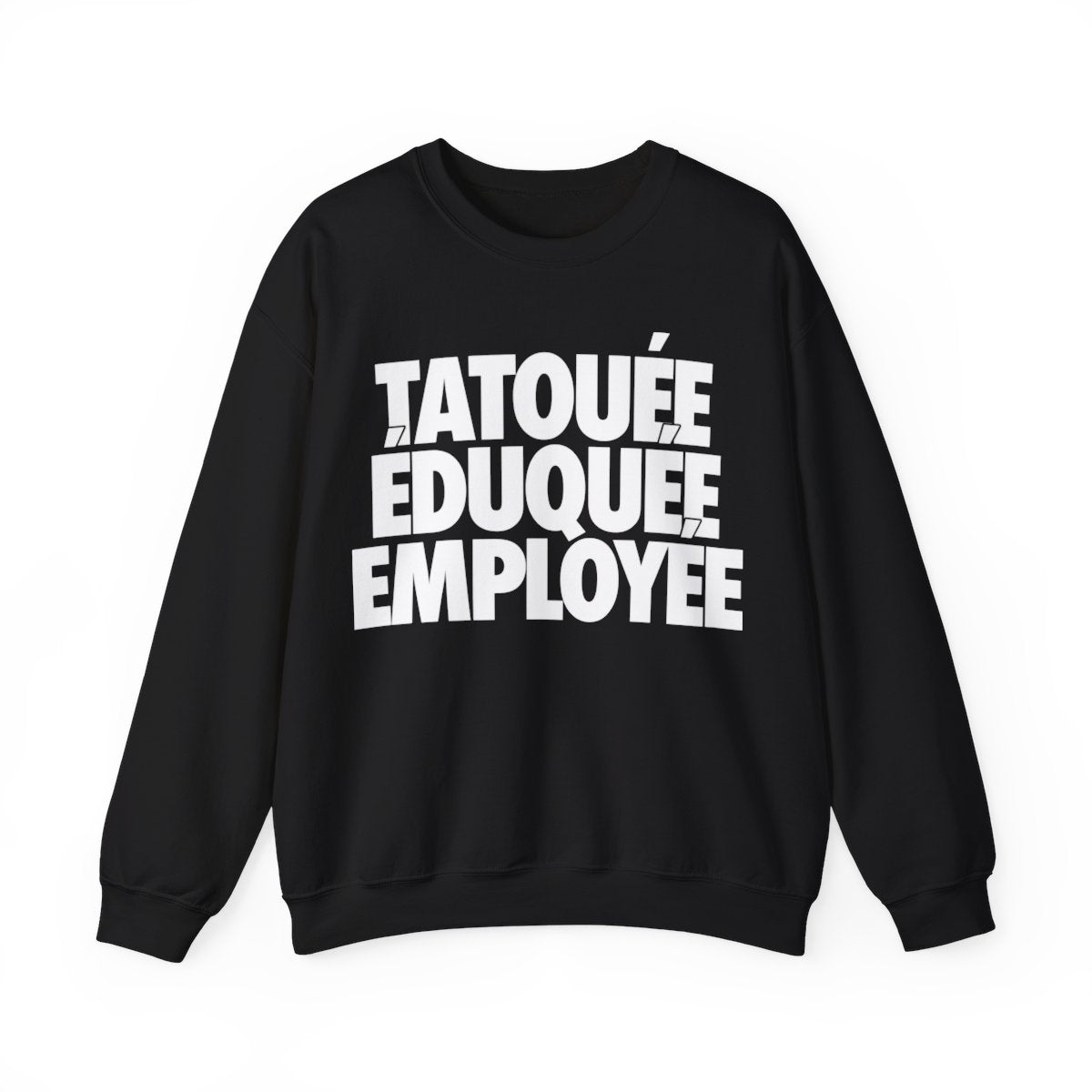 Tatouée éduquée employée