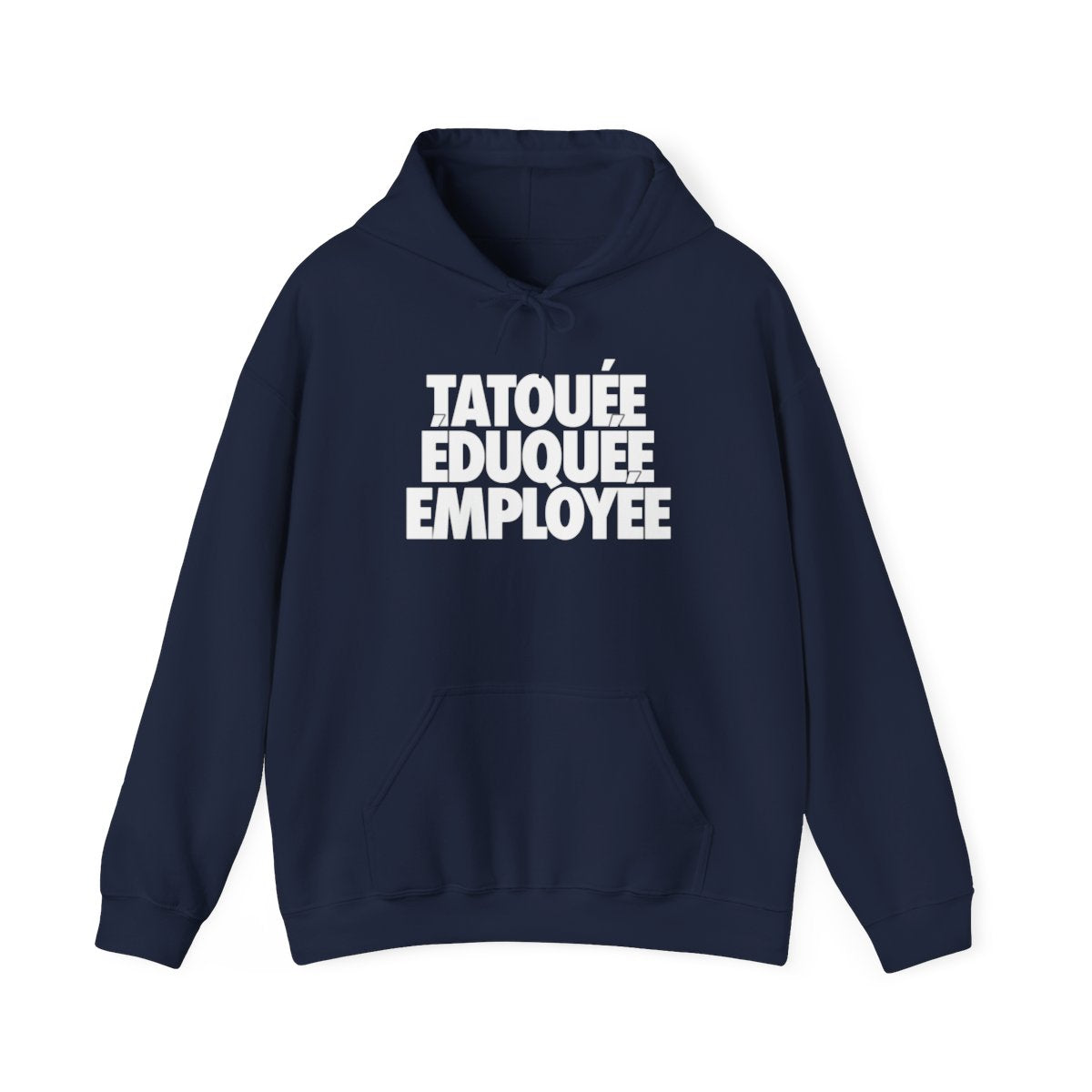 Tatouée éduquée employée