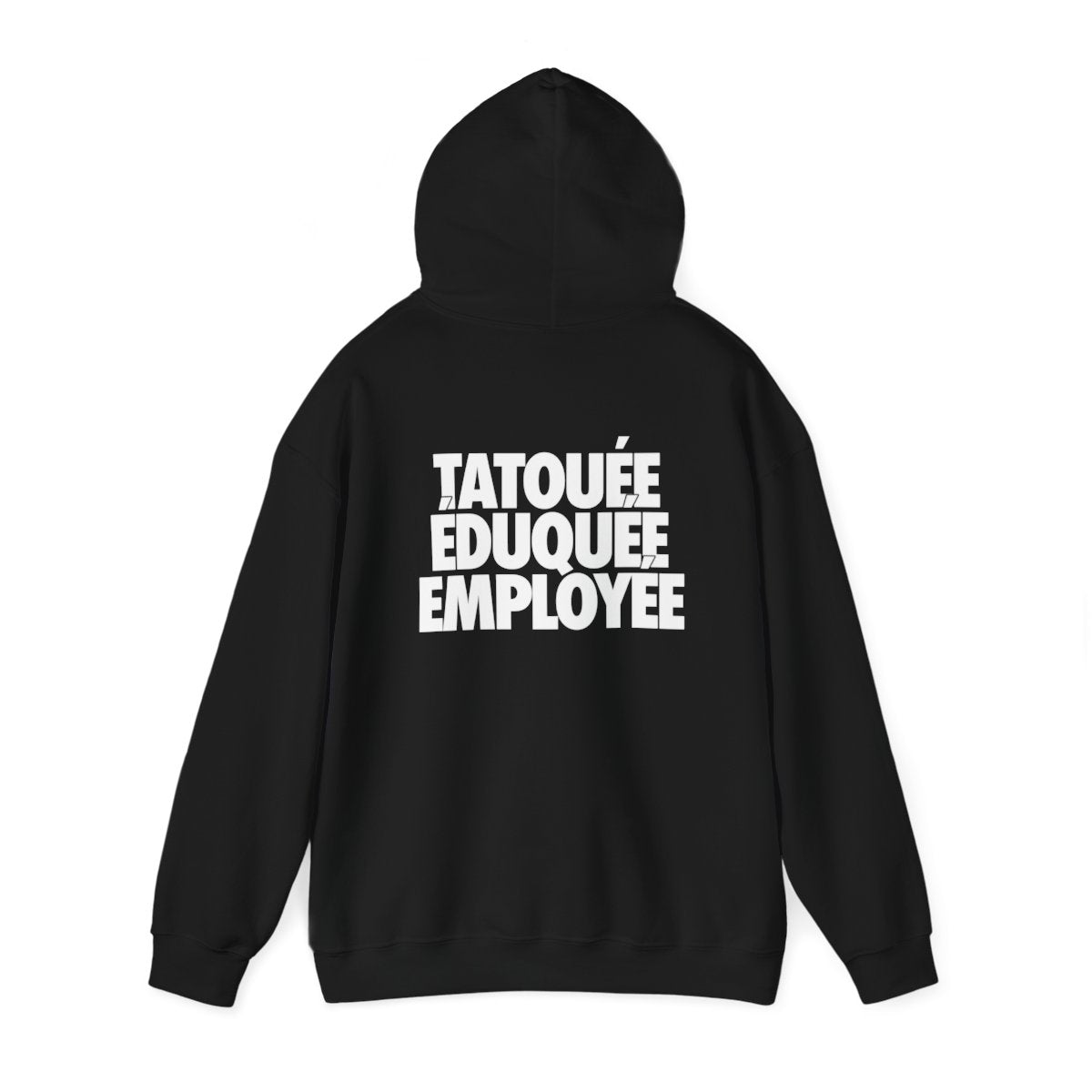 Tatouée éduquée employée