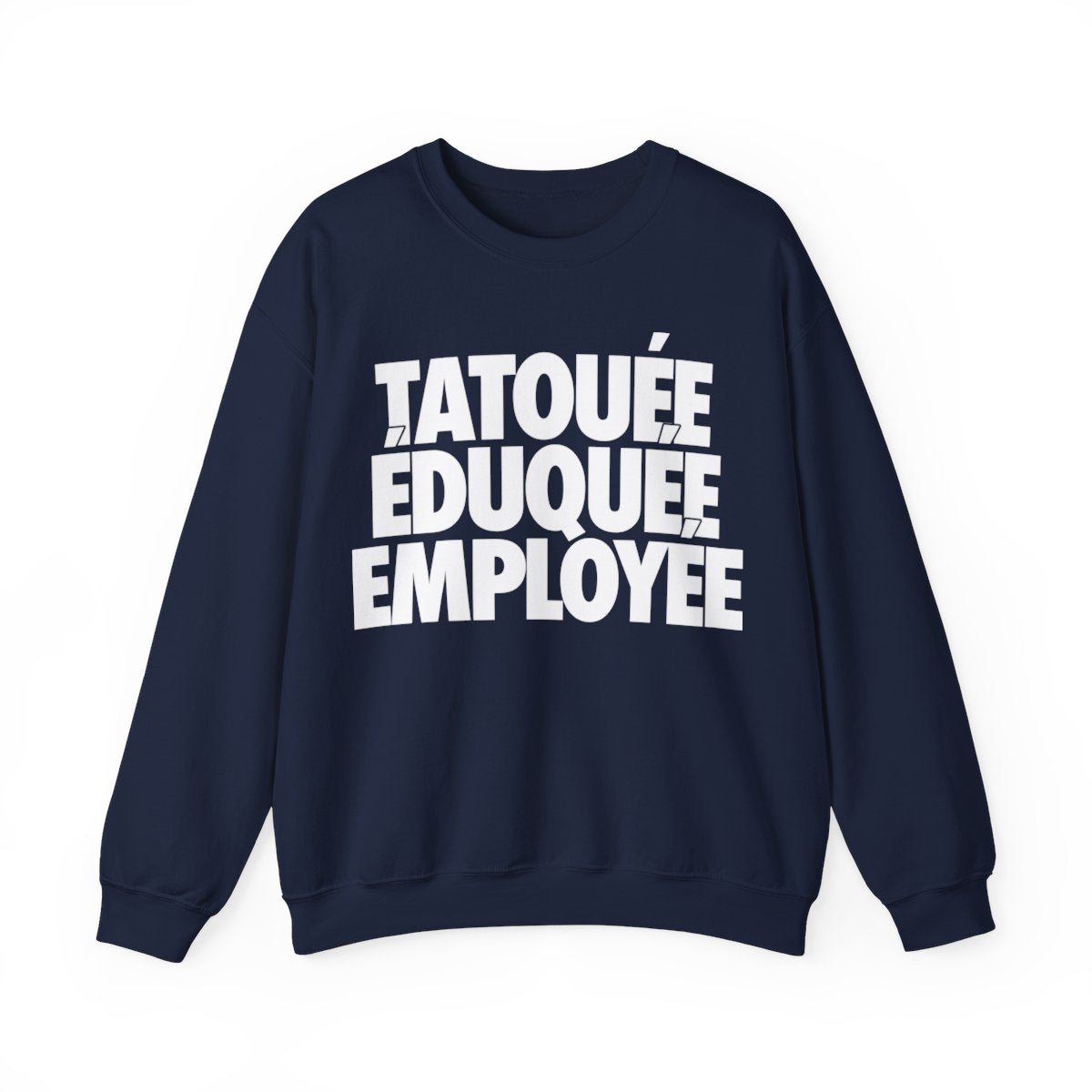 Tatouée éduquée employée