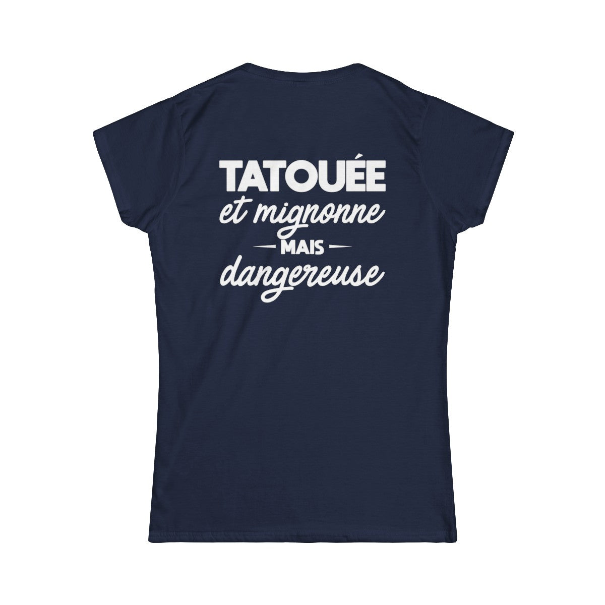Tatouée et mignonne mais dangereuse