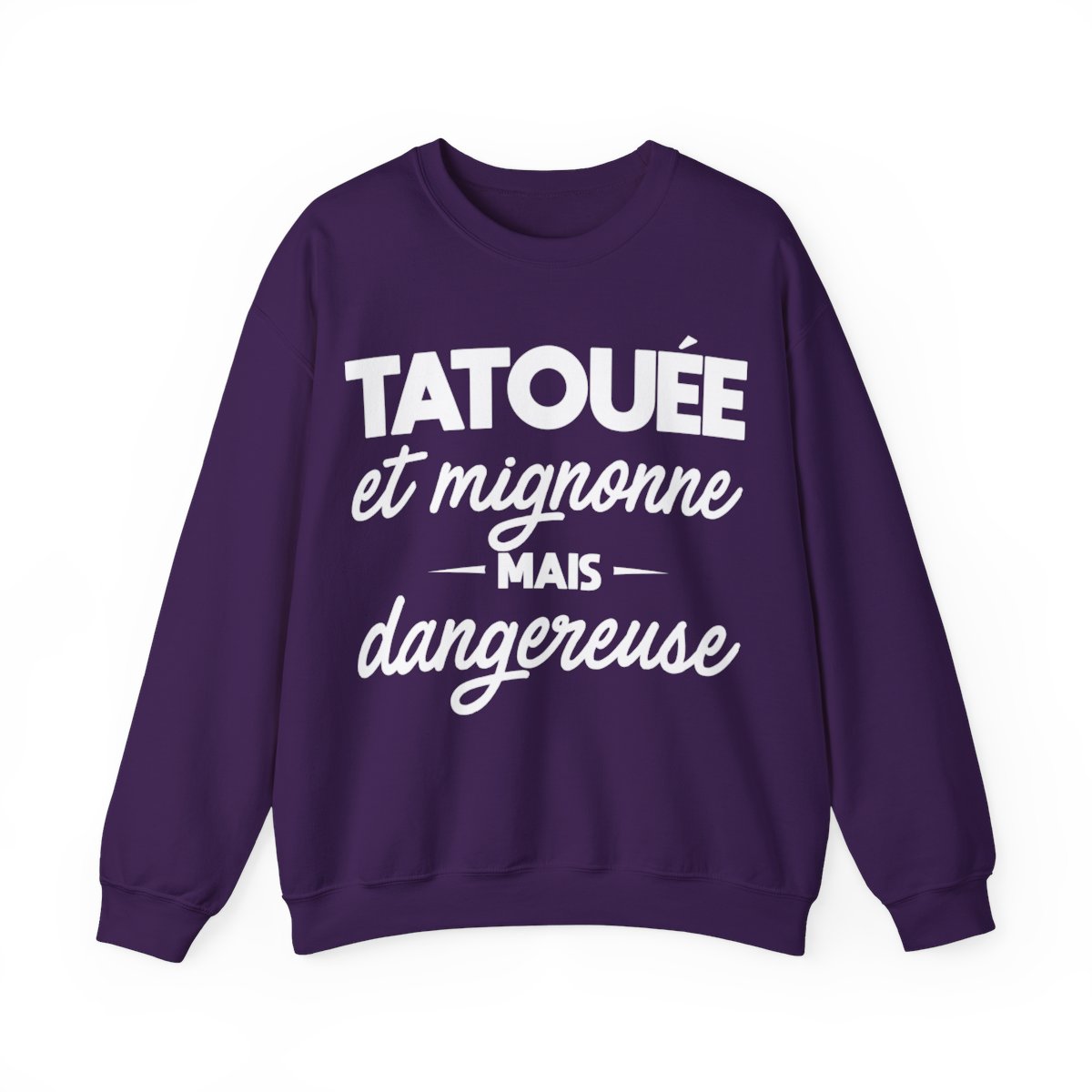 Tatouée et mignonne mais dangereuse