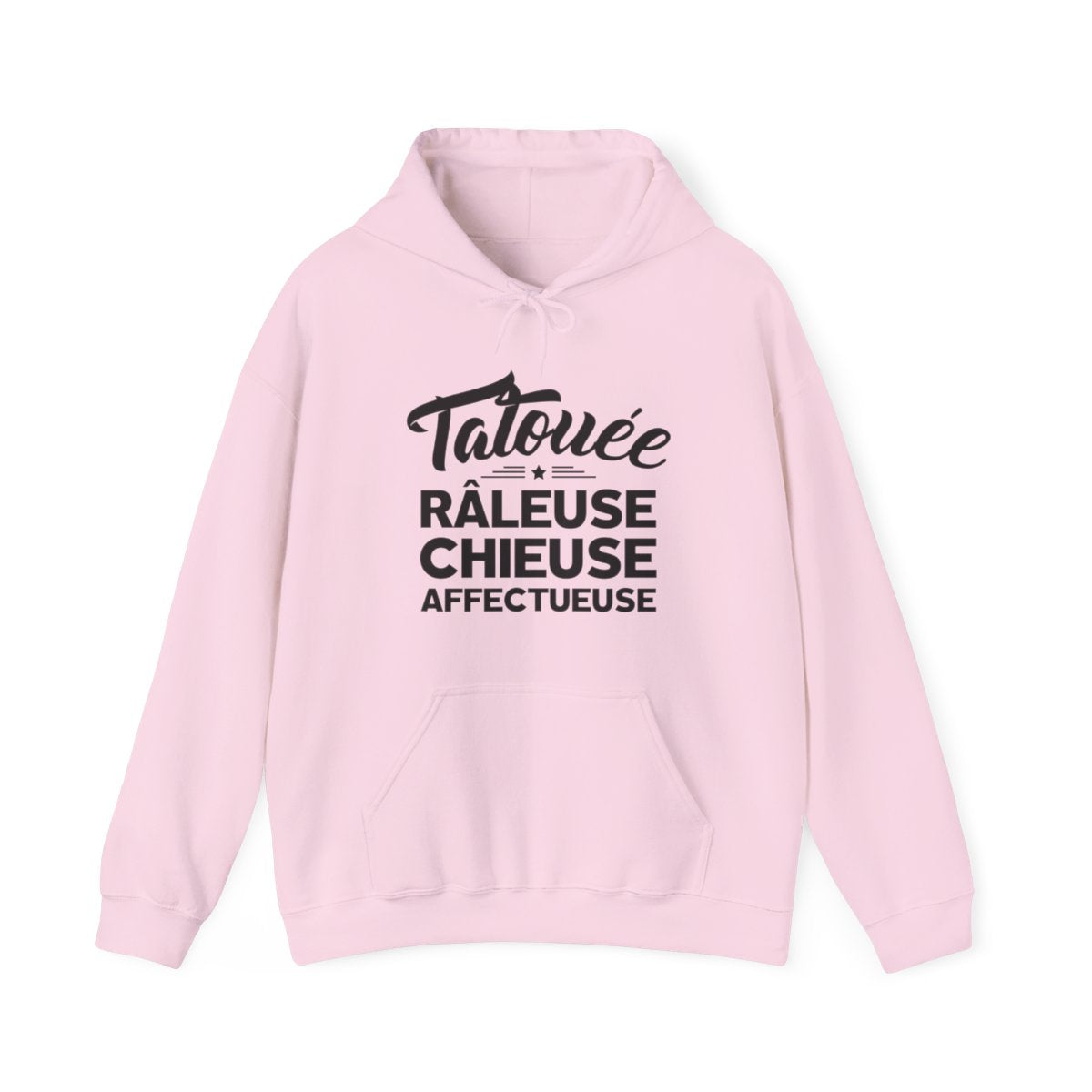 Tatouée, râleuse, chieuse, affectueuse