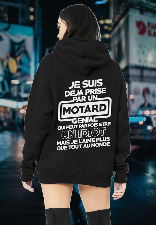 Je suis déjà prise par un motard génial qui peut parfois être un idiot mais je l'aime plus que tout au monde