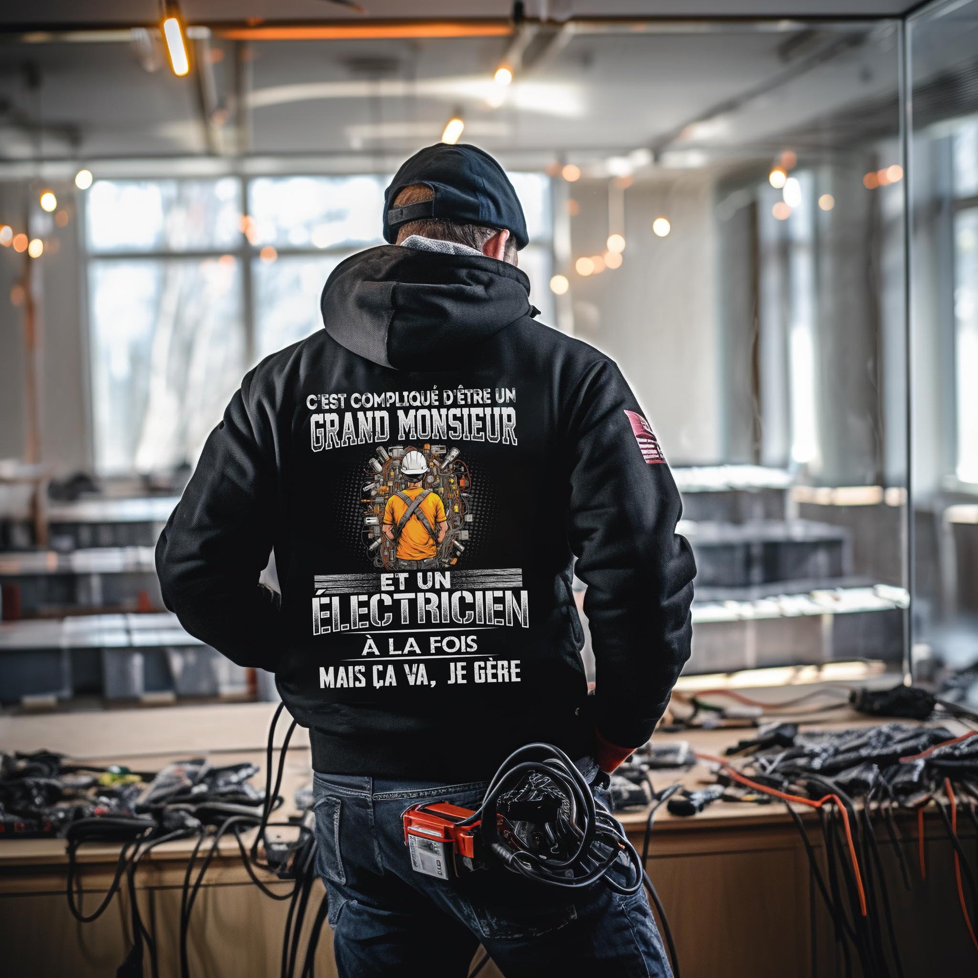 Grand monsieur et Électricien à la fois