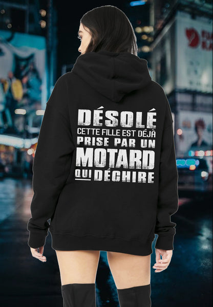 Désolé cette fille est déjà prise par un motard qui déchire