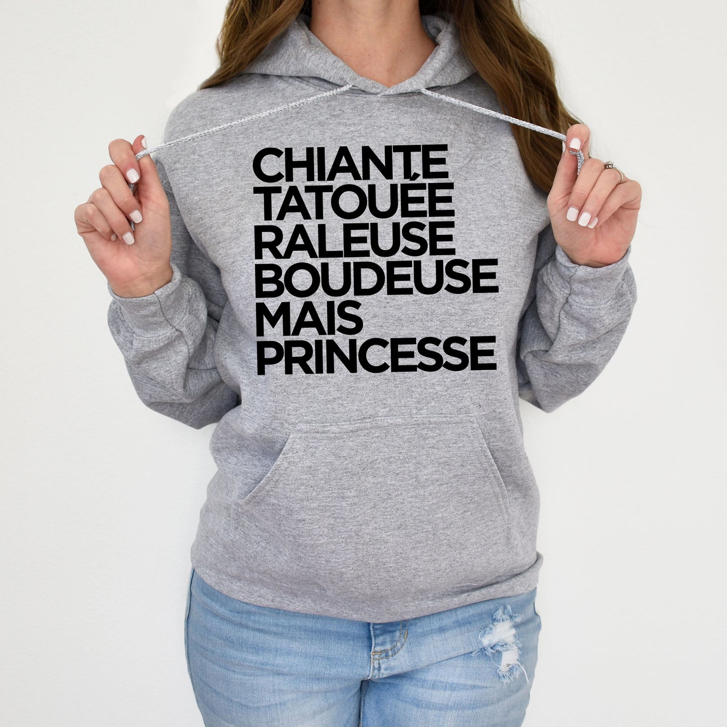 Chiante, tatouée, râleuse, boudeuse mais princesse
