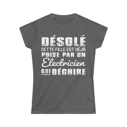 Prise par un Électricien qui déchire