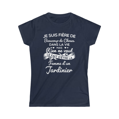 Fière femme d'un Jardinier