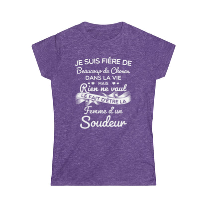 Fière femme d'un Soudeur