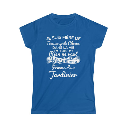 Fière femme d'un Jardinier