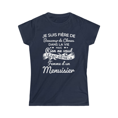 Fière femme d'un Menuisier