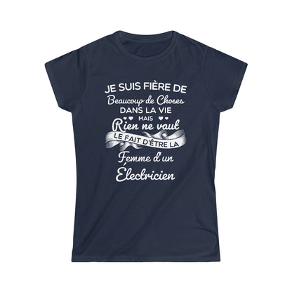 Fière femme d'un Électricien