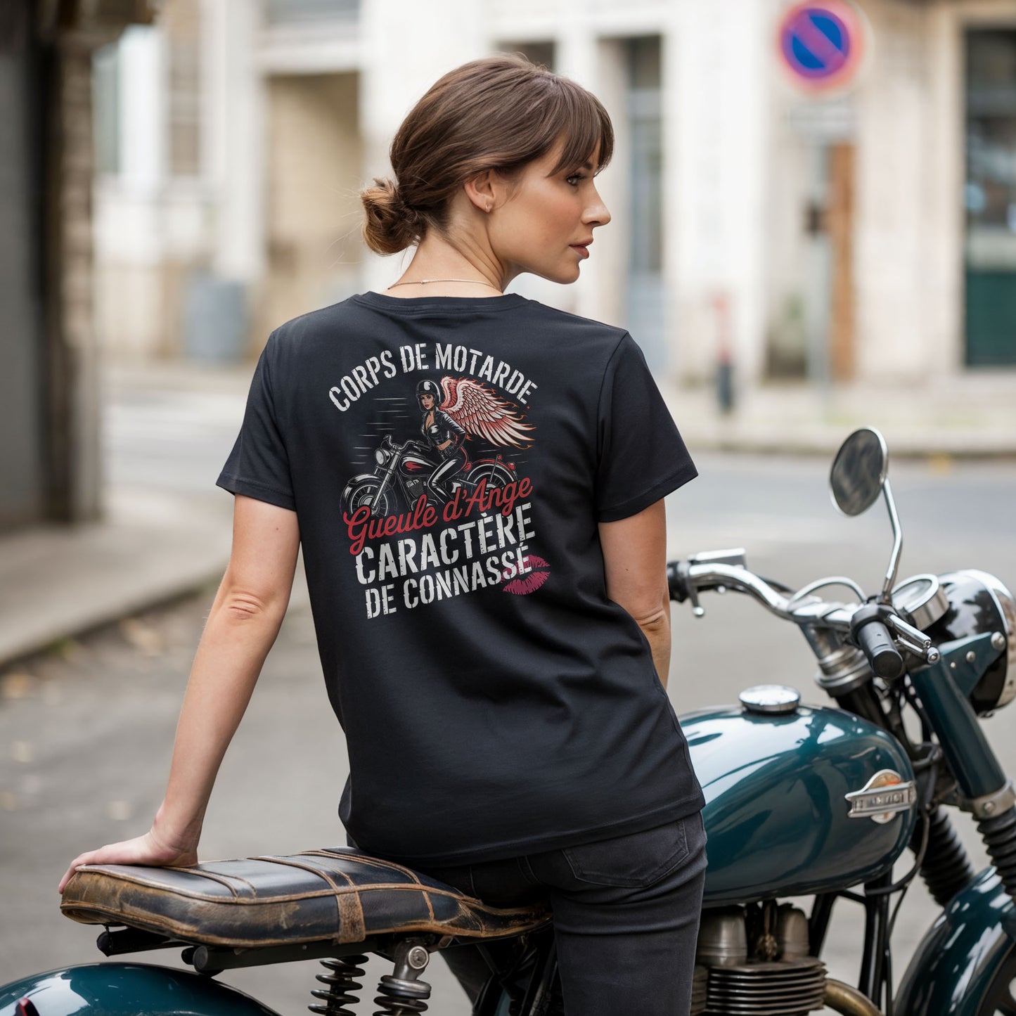 Corps de motarde, gueule d’ange, caractère de connasse