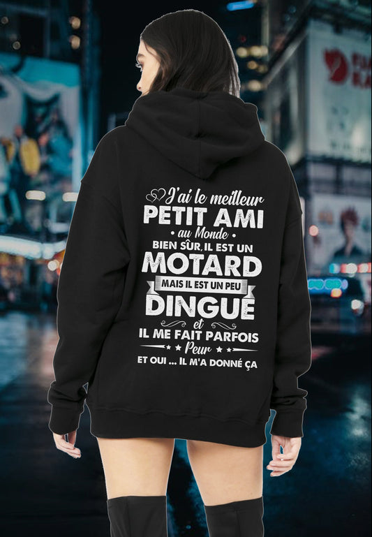 J'ai le meilleur petit ami au monde, il est un motard mais il est un peu dingué et il me fait parfois peur