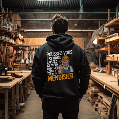 Poussez-vous, les gars, laissez ce vieux montrer comment être un menuisier