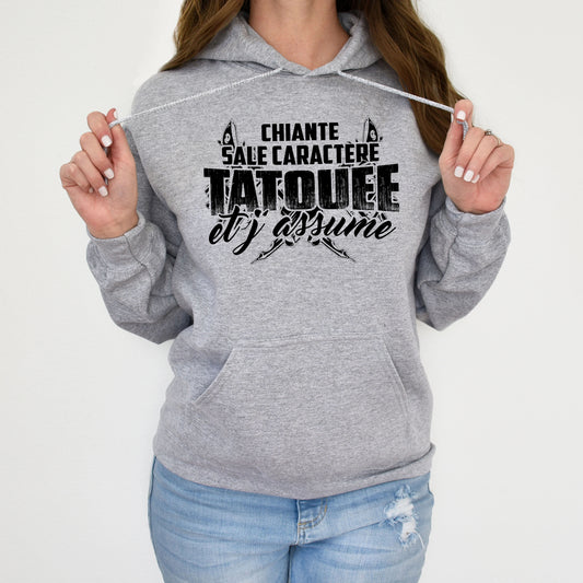 chiante, sale caractère, tatouée et j'assume