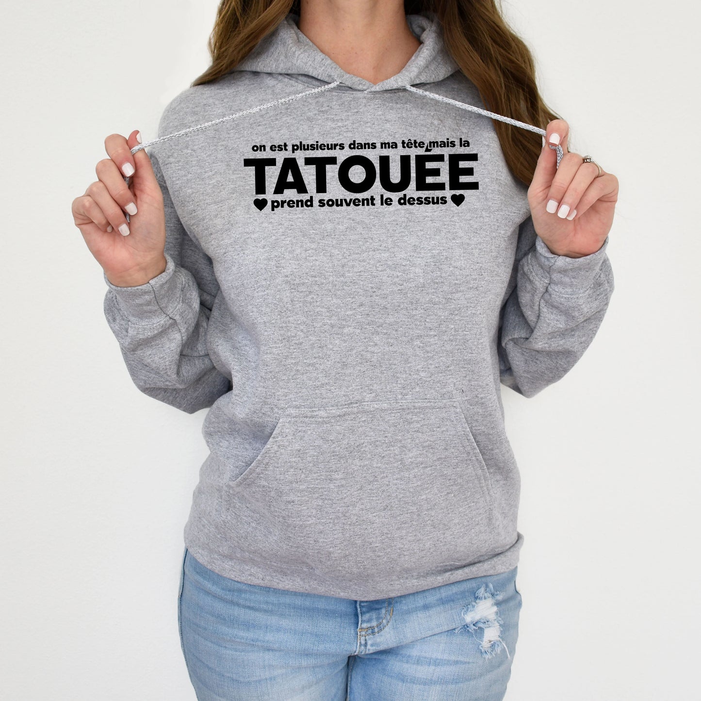 On est plusieurs dans ma tête mais la tatouée prend souvent le dessus
