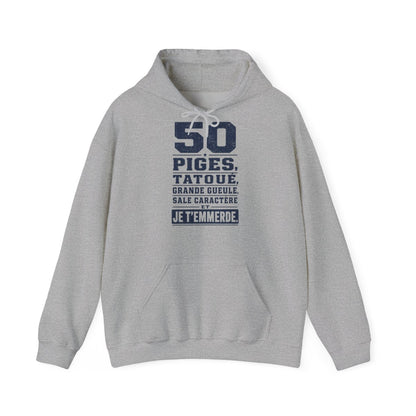 50 piges, tatoué, grande gueule, sale caractère et je t'emmerde