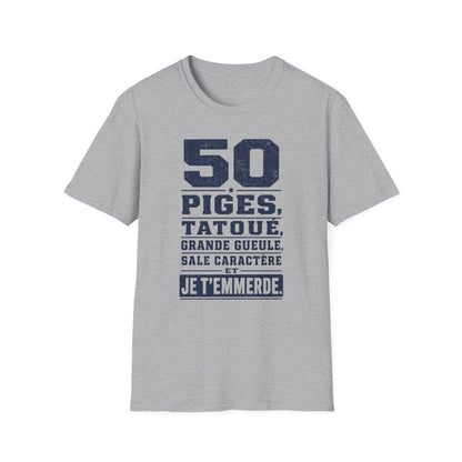 50 piges, tatoué, grande gueule, sale caractère et je t'emmerde