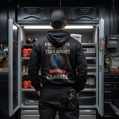 Les vrais hommes ne portent pas de cravate. Je suis Frigoriste