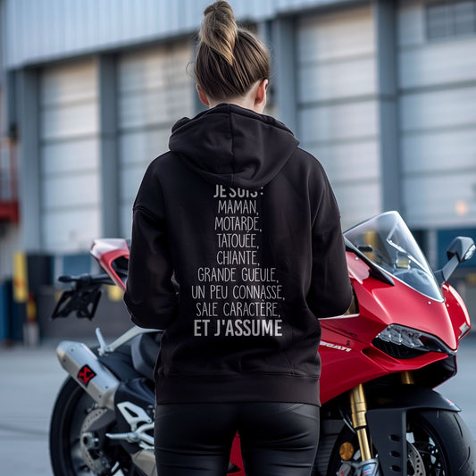 Je suis maman, motarde, tatoueé, chiante, grande gueule et j'assume