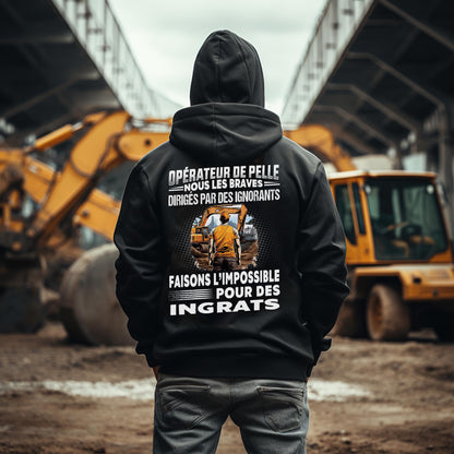 Opérateur de Pelle, les braves dirigés par les ignorants