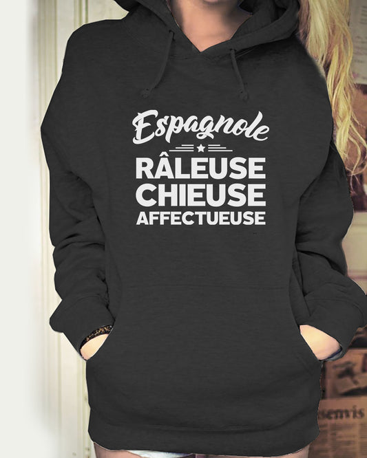 Espagnole, Râleuse, Chieuse, Affectueuse