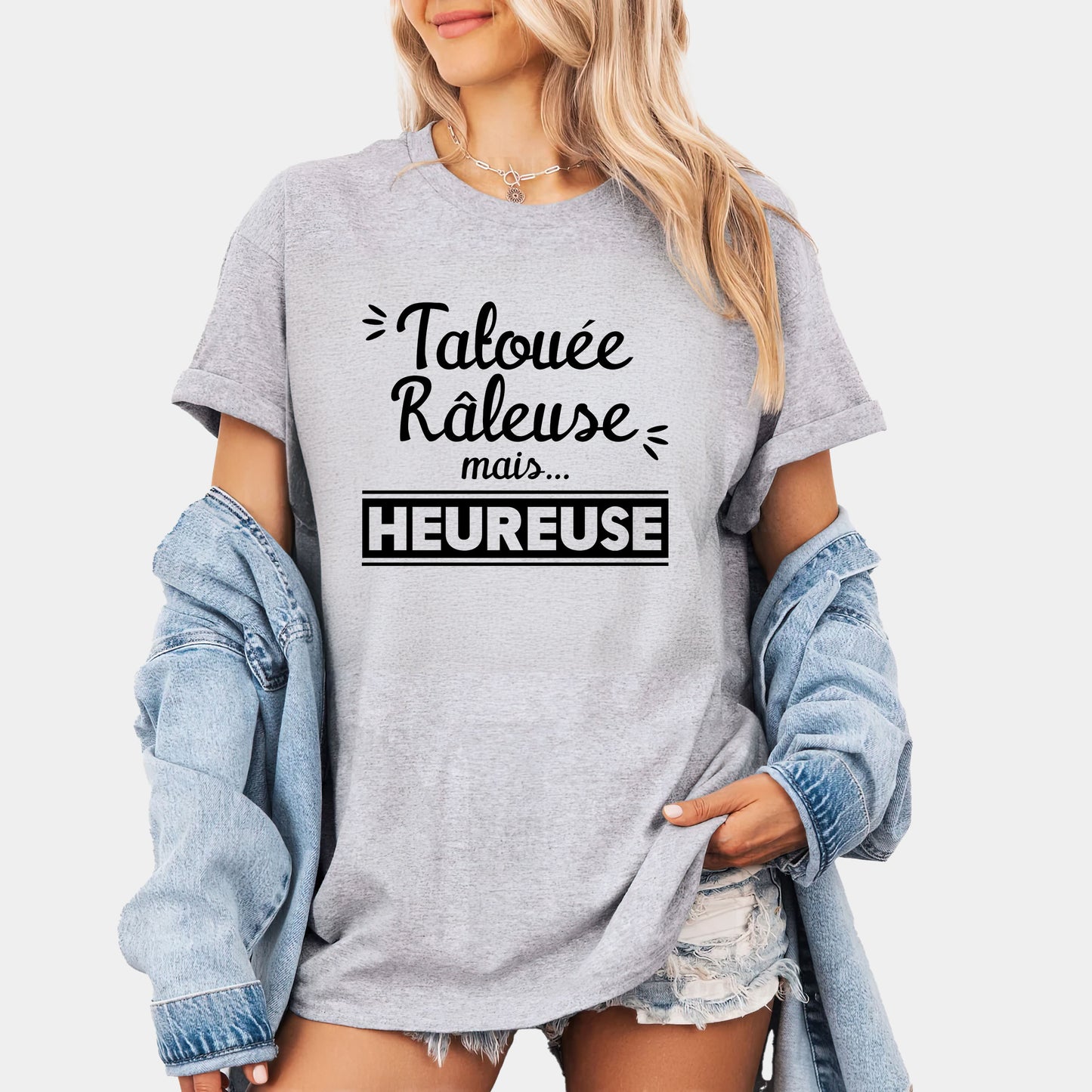 Tatouée râleuse mais heureuse