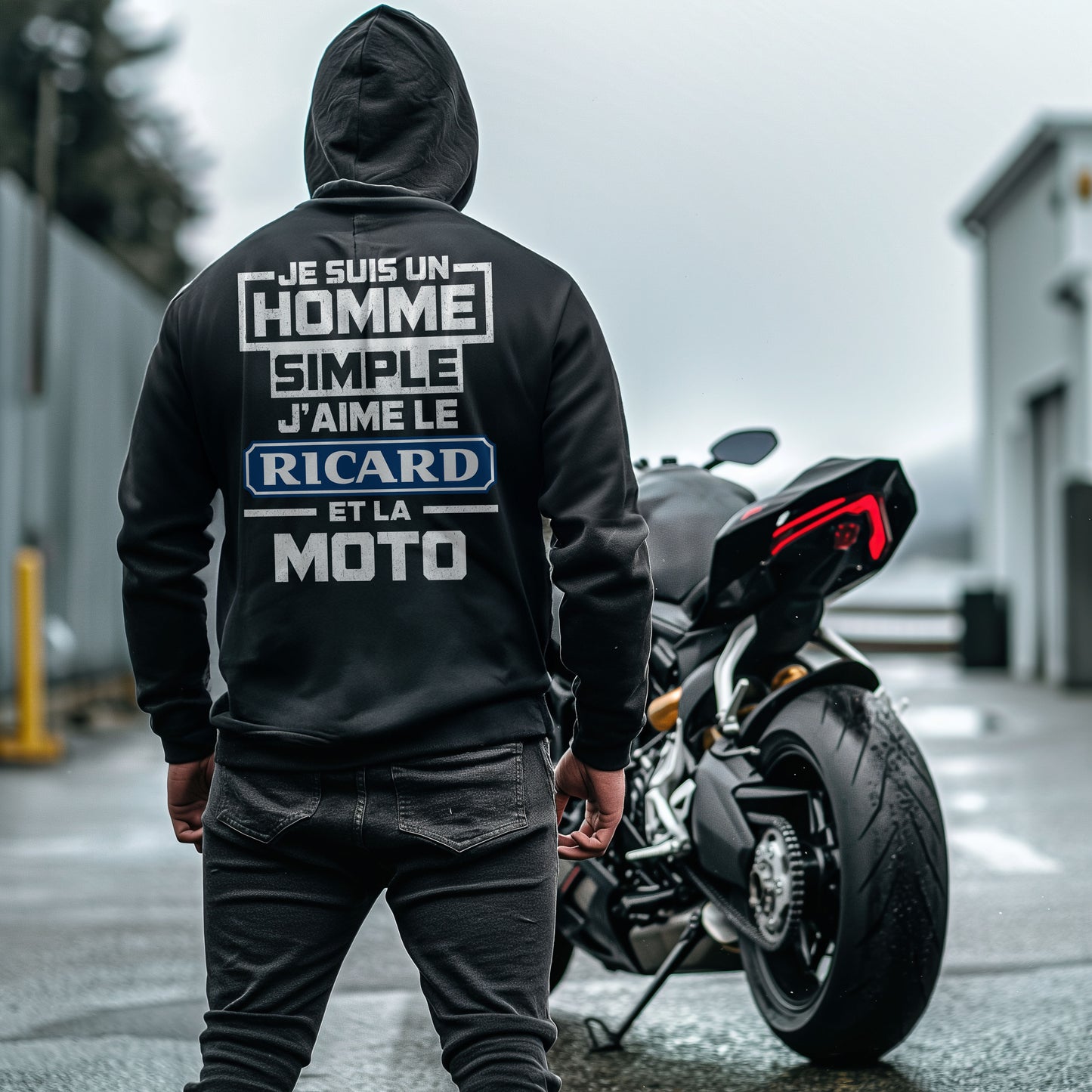 Je suis un homme simple, j'aime le ricard et la moto