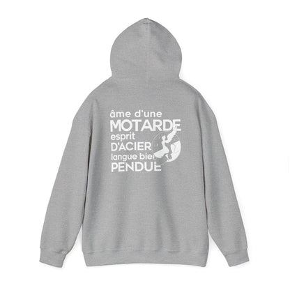 ÂME D'UNE MOTARDE, ESPRIT D'ACIER, LANGUE BIEN PENDUE