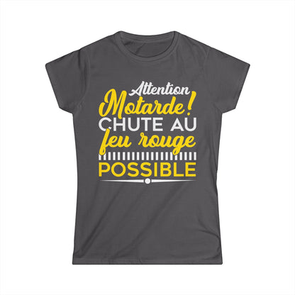 Attention motarde ! Chute au feu rouge possible