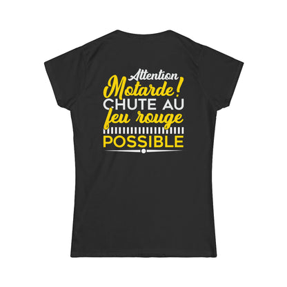 Attention motarde ! Chute au feu rouge possible