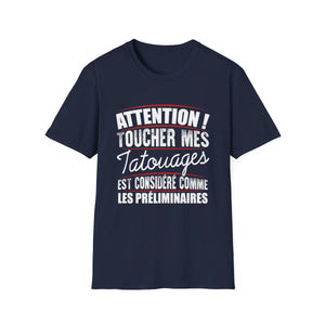 Attention! Toucher mes tatouages est considéré comme les préliminaires