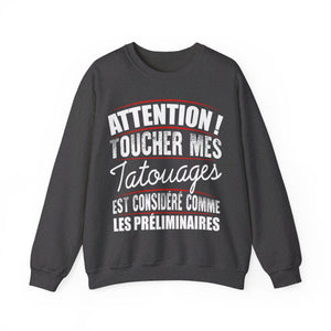 Attention! Toucher mes tatouages est considéré comme les préliminaires