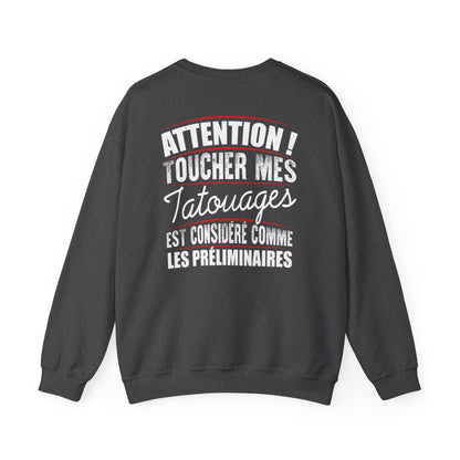 Attention! Toucher mes tatouages est considéré comme les préliminaires