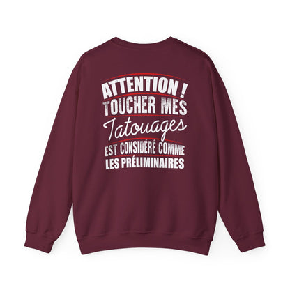 Attention! Toucher mes tatouages est considéré comme les préliminaires