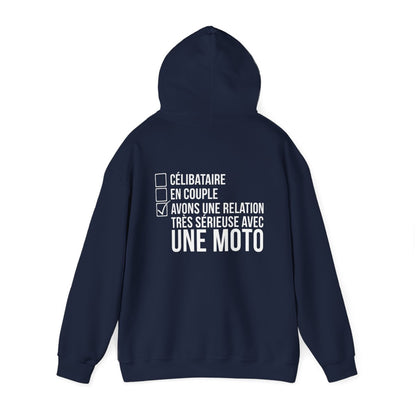 Avons un relation très sérieuse avec une moto