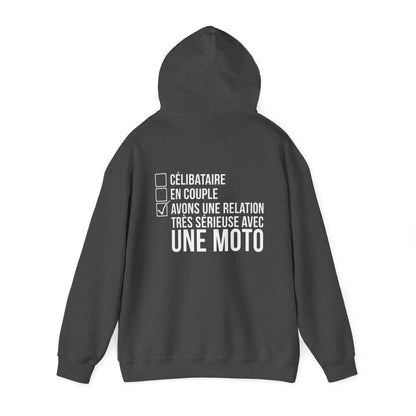Avons un relation très sérieuse avec une moto