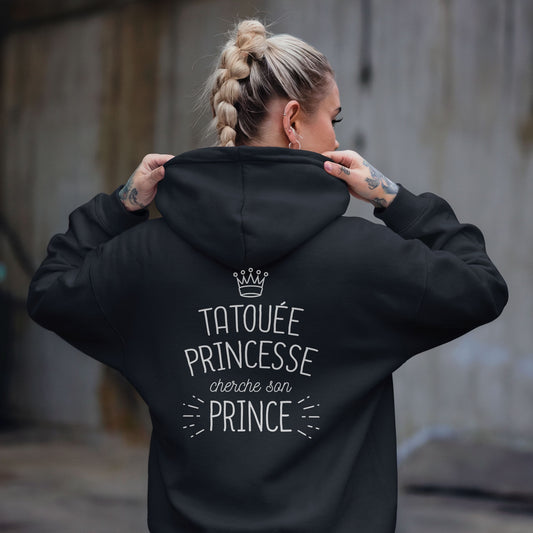 Tatouée princesse cherche son prince